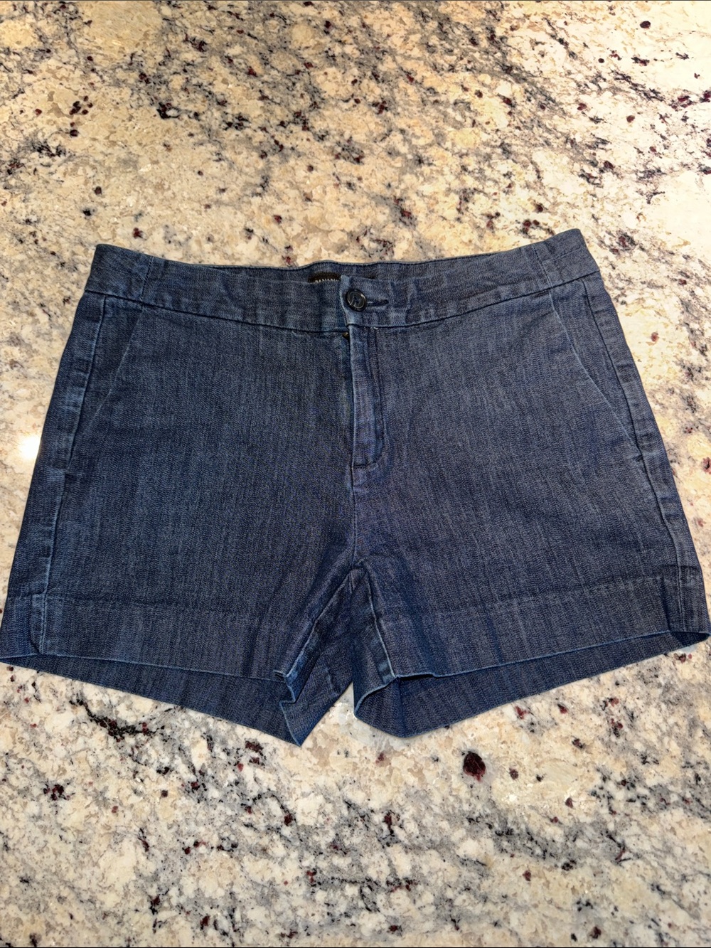 Banana Republic Women’s Dark Indigo Denim Jean Shorts-Hampton Fit